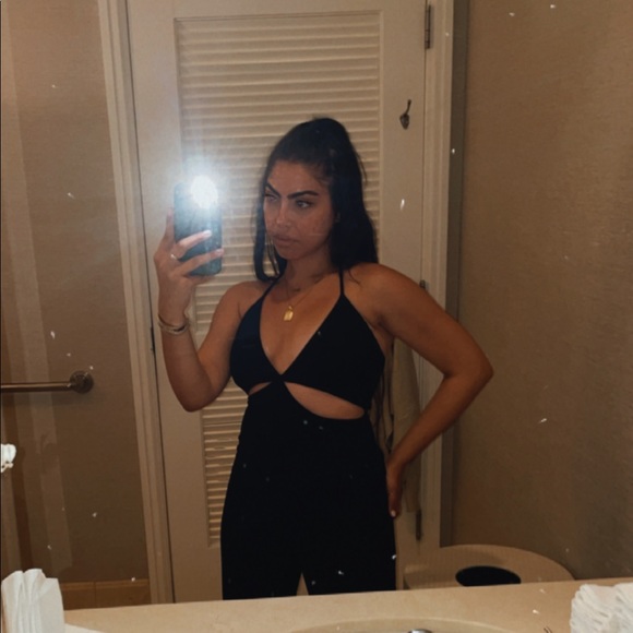 Shop Starlow Black Linen Cutout Jumpsuit - Picture 2 of 8